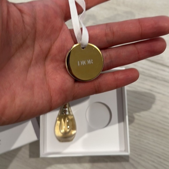 Jadore Dior perfum and tag - Picture 7 of 7